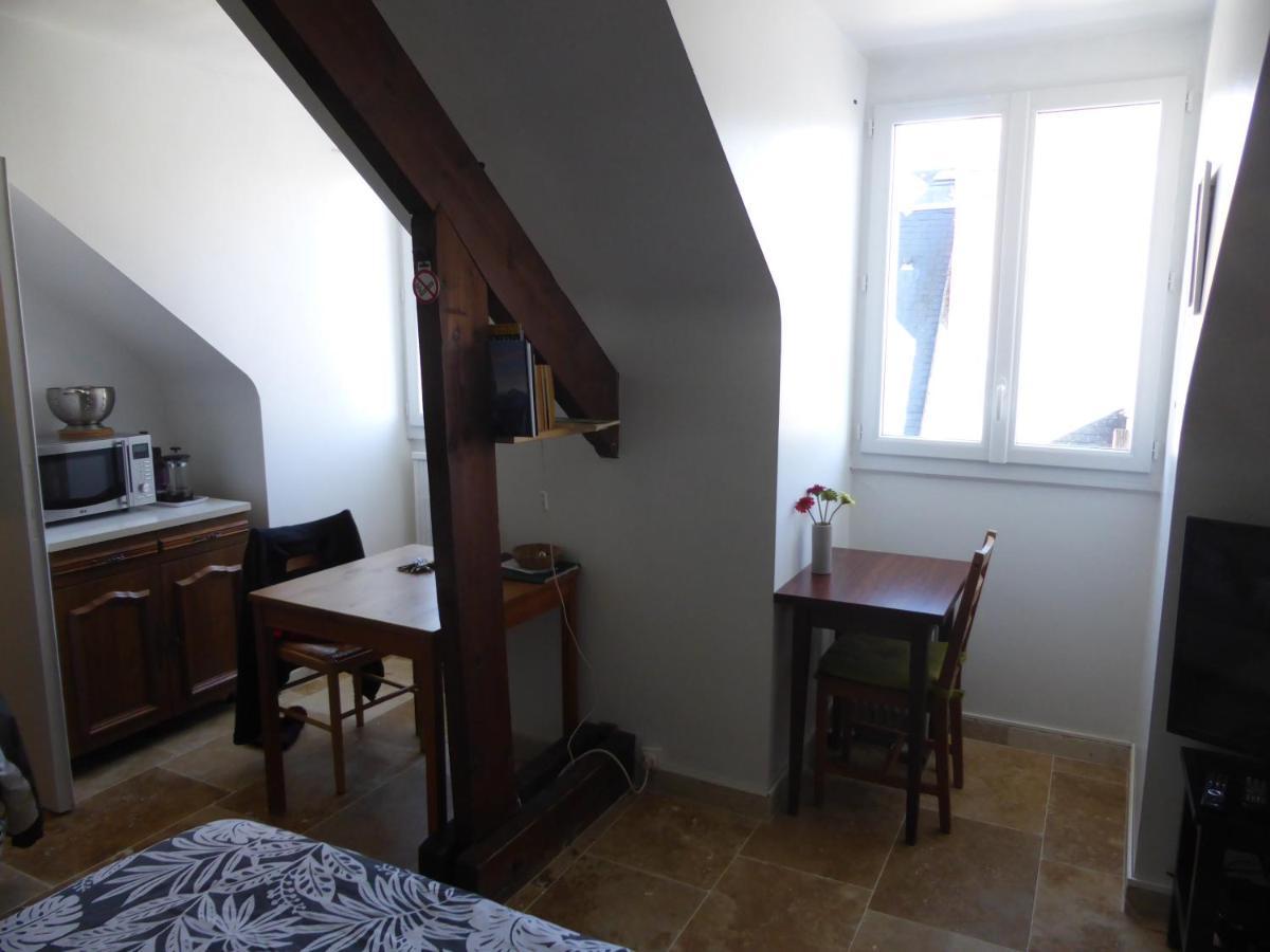 Studio calme au coeur de Tours Extérieur photo
